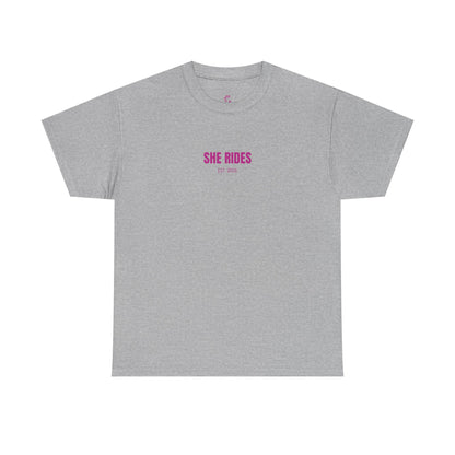 She Rides Basic T-shirt Roze//Bikergirl T-shirt