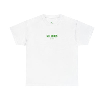 She Rides Basic T-shirt Groen//Bikergirl T-shirt