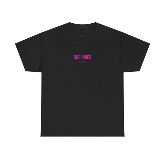 She Rides Basic T-shirt Roze//Bikergirl T-shirt