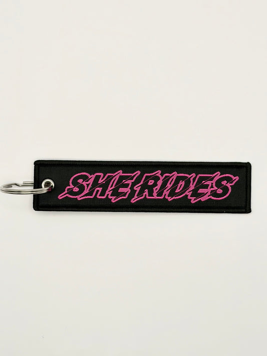 She Rides sleutelhanger roze